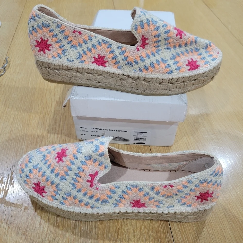Free People Gran Villa Crochet Espadrilles in Cream and Pink New!! Sz 9